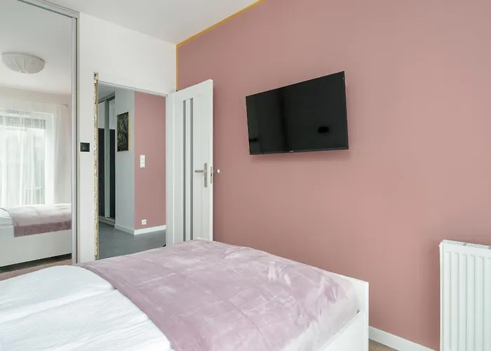 Center With Free Garage By Renters Poznań