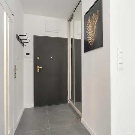 Center With Free Garage By Renters פוזנן