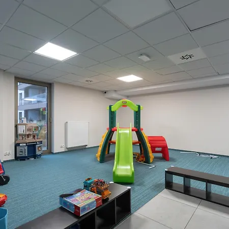 Center With Free Garage By Renters דירה