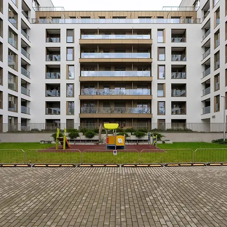Center With Free Garage By Renters פוזנן