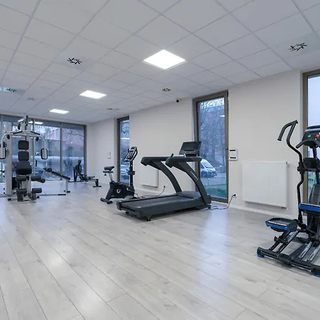 Center With Free Garage By Renters דירה