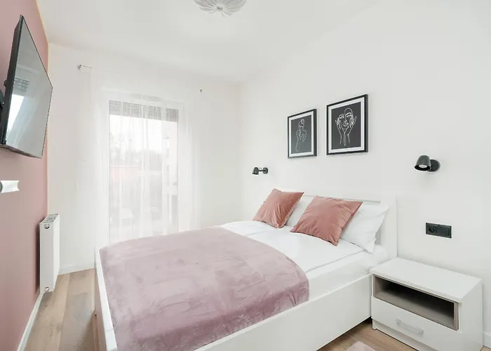 Center With Free Garage By Renters Διαμέρισμα *